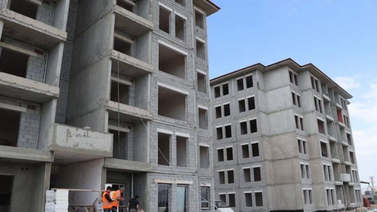 TOKİ'nin deprem bölgesindeki örnek daire