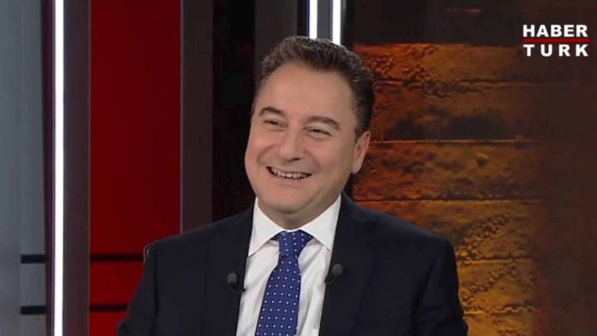 Babacan: 15 milletvekili anamızın sütü kadar helal