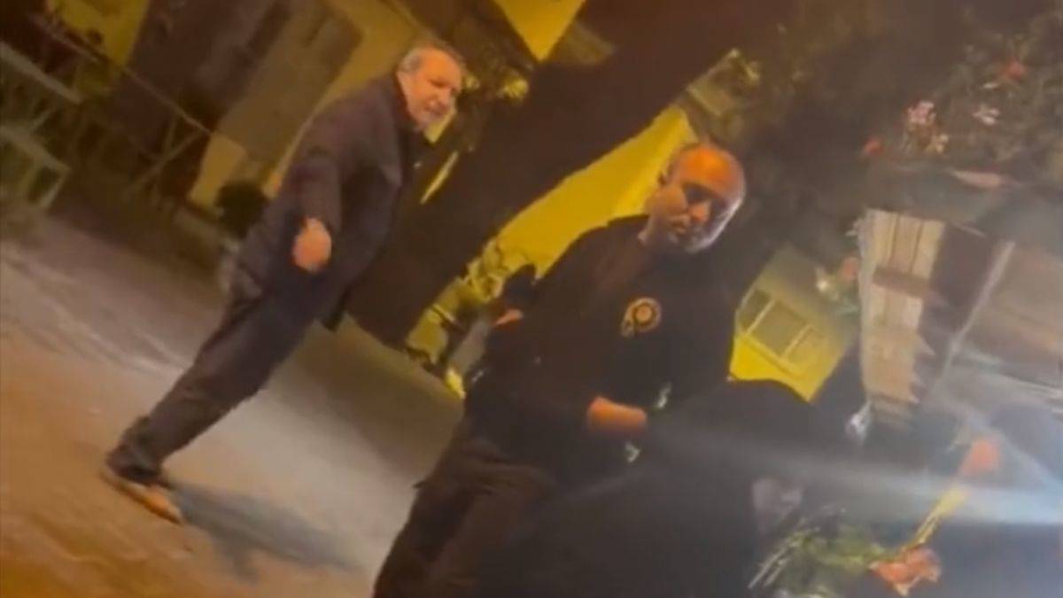 Çarşaflı kadınlara 'kalkın gidin' diyen kişiye gözaltı