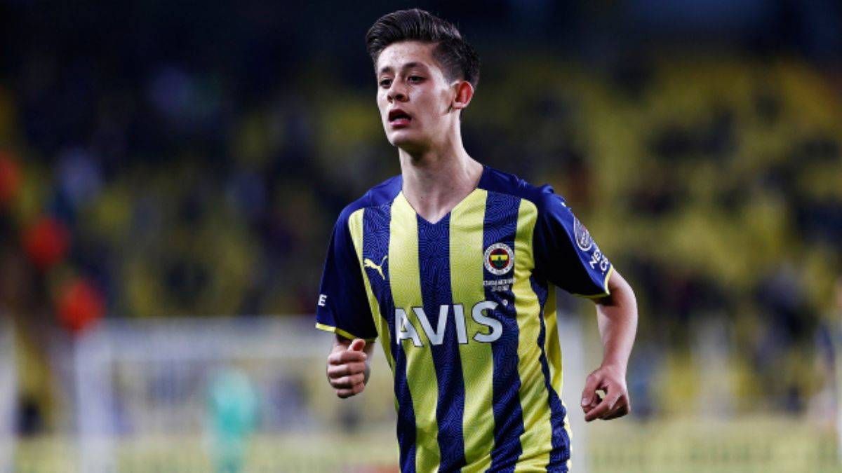 Fenerbahçe'de Arda Güler'le yeni sözleşme