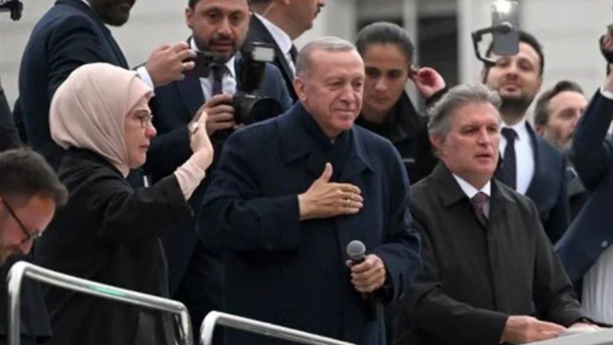 Erdoğan: Hiç kimse Türkiye'ye parmak sallayamaz