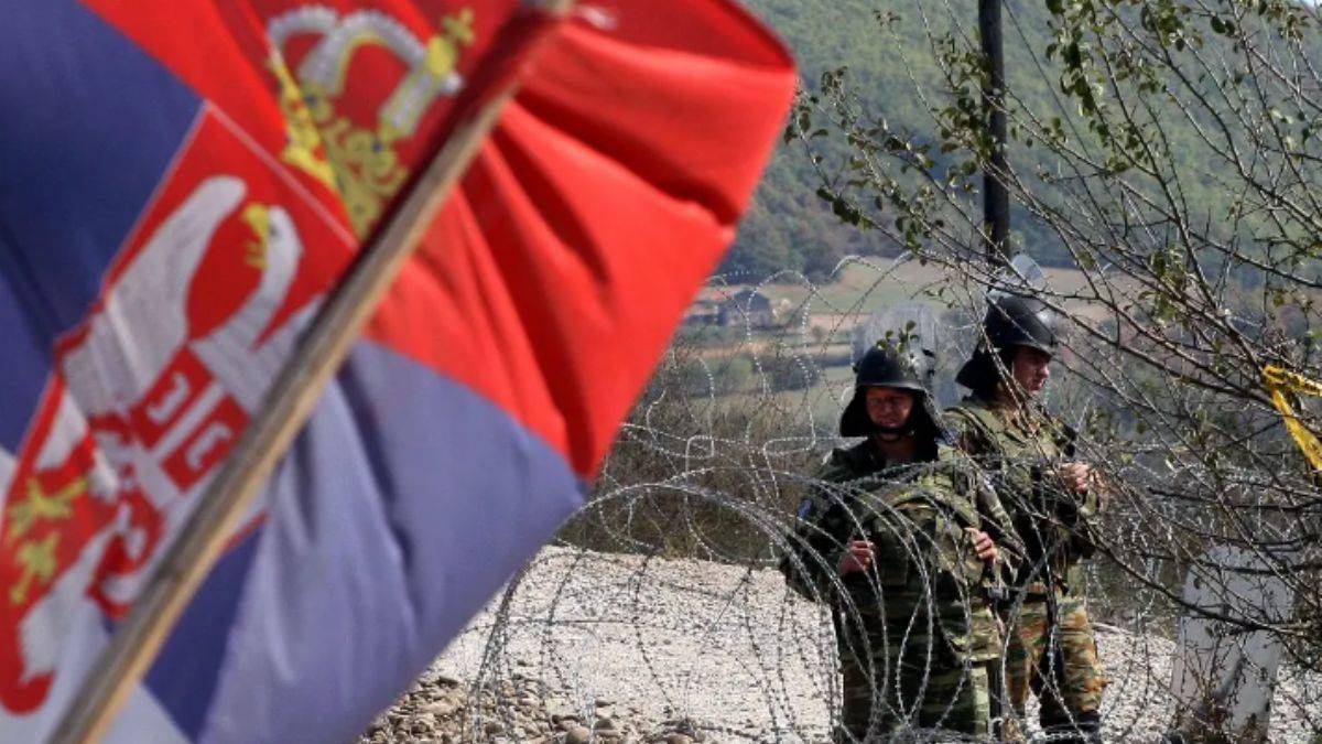 Sırbistan ordusu Kosova sınırında