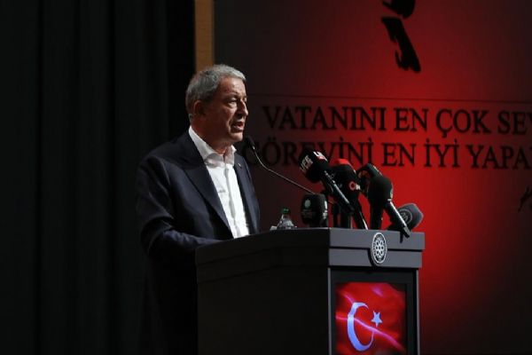 Bakan Akar son noktayı koydu: Ya teslim olacaklar ya da gömülüp gidecekler