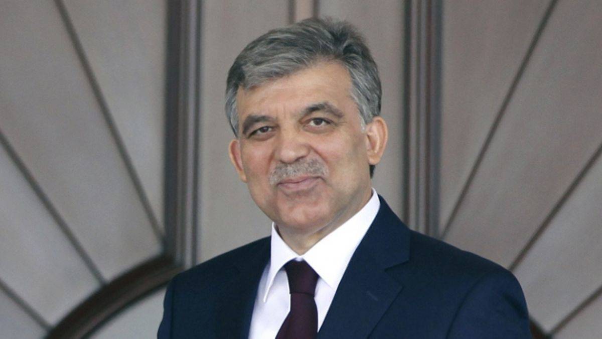Abdullah Gül'den Erdoğan'a tebrik