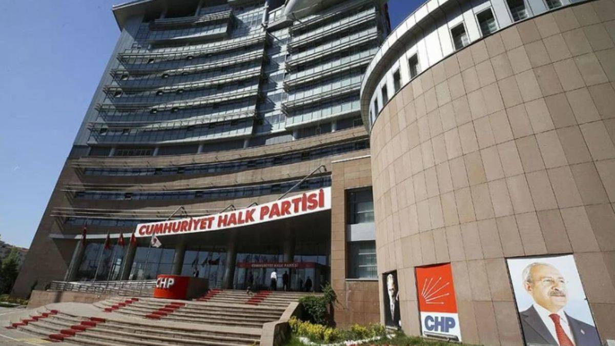 CHP'de istifalar reddedildi