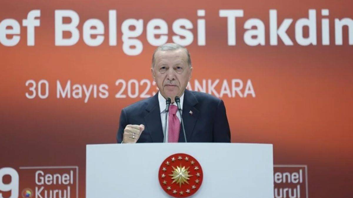 Erdoğan: Farklı hesaplarla hareket edenleri aramıza sokmayacağız