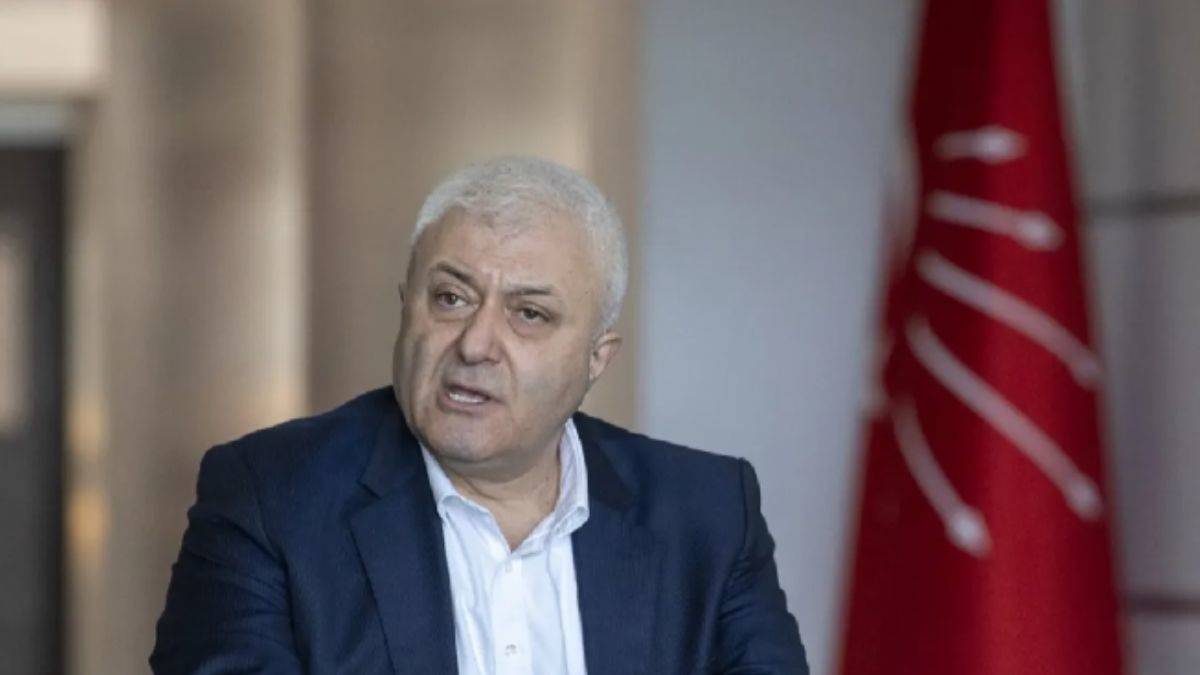 Tuncay Özkan, CHP'deki görevini bıraktı