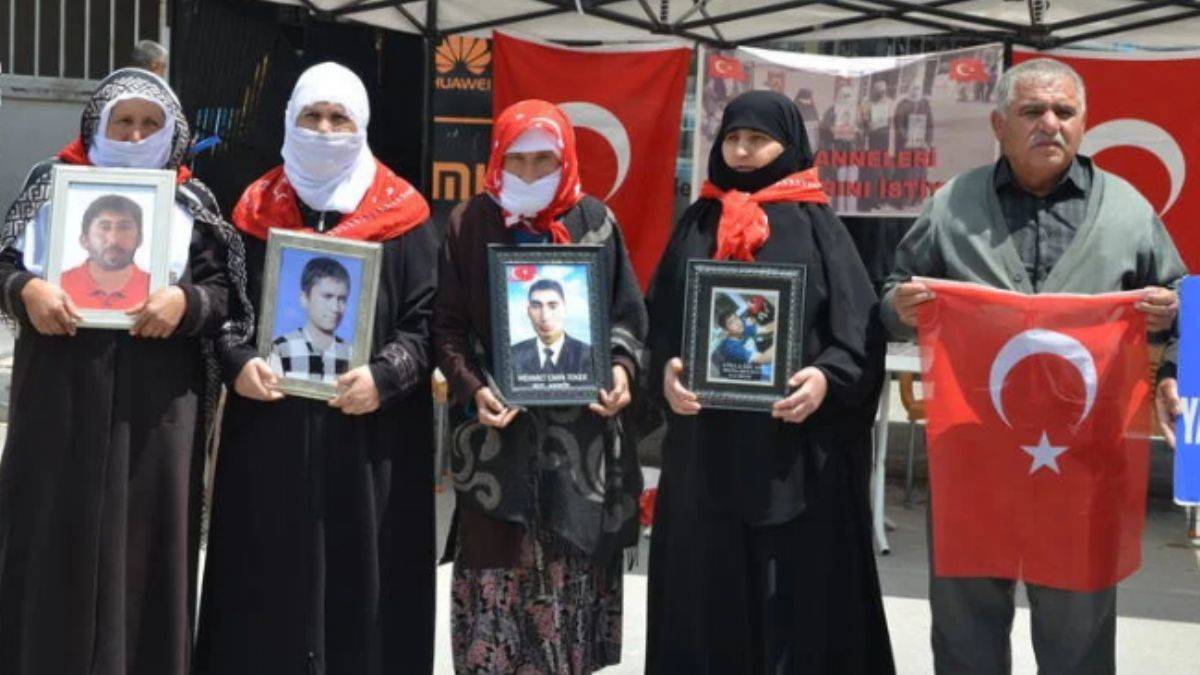 HDP önündeki eylemlerde 100. hafta