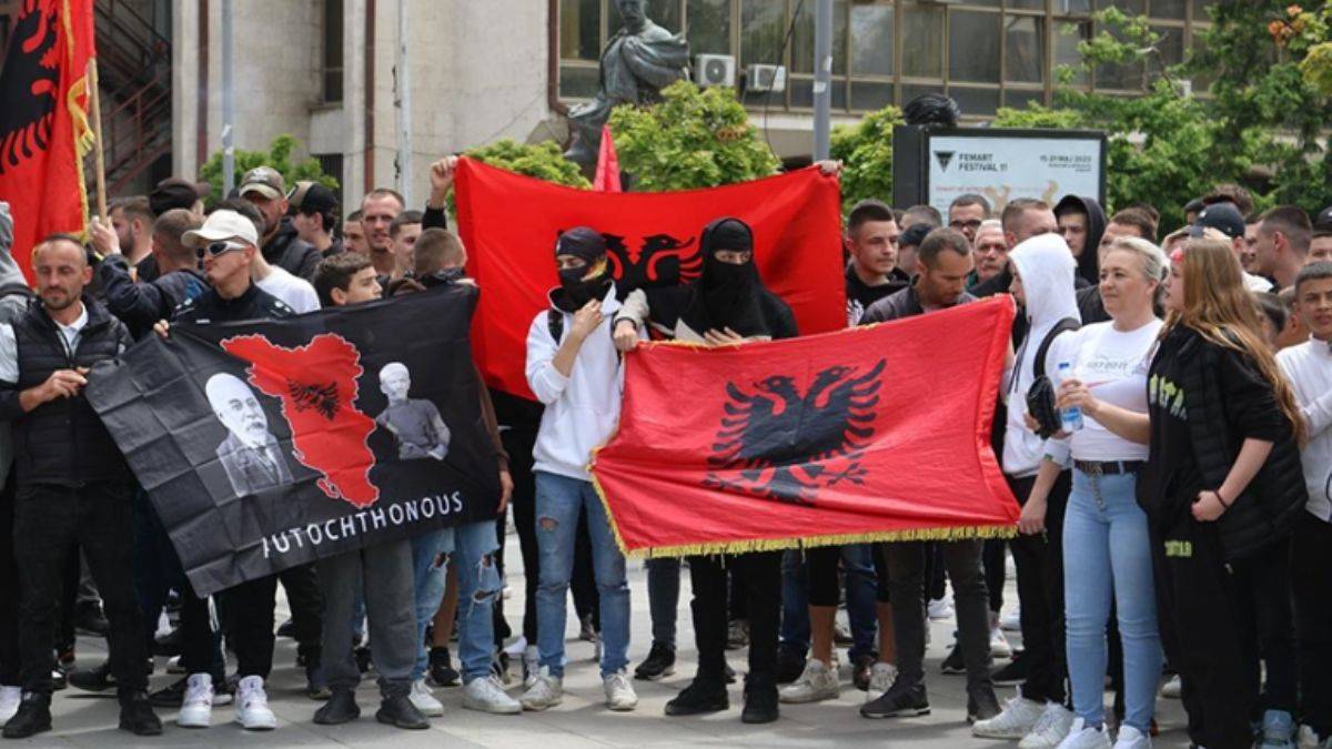 Arnavutlardan Kosova gösterisi