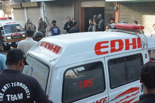 Pakistan'da bombalı saldır!  2 sivil öldü
