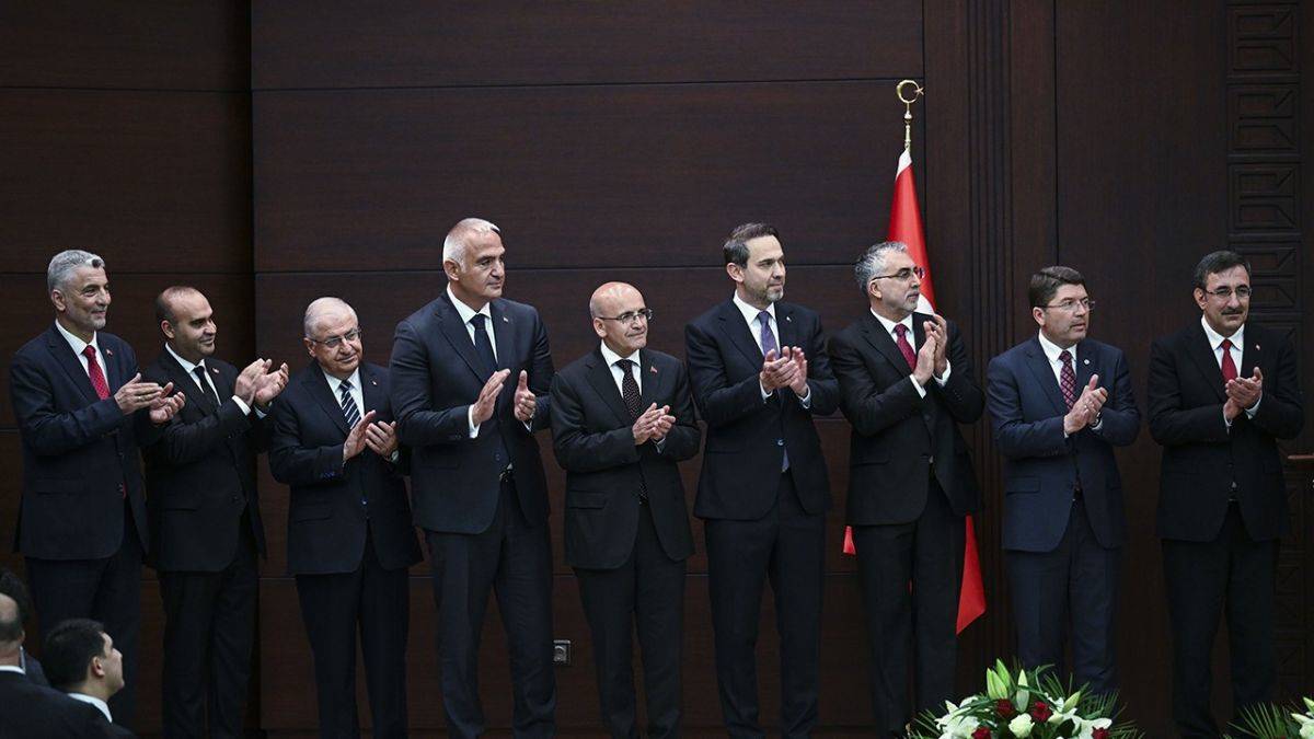 Yeni Kabine'deki ekonomi kadrosu belli oldu