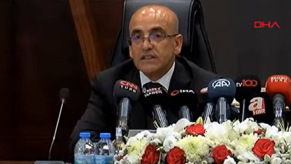 Görevi devralan Mehmet Şimşek'ten ilk açıklama