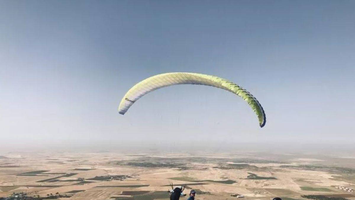 Derik’te Şehit Kaymakam Safitürk anısına düzenlenen yamaç paraşütü şampiyonası sona erdi