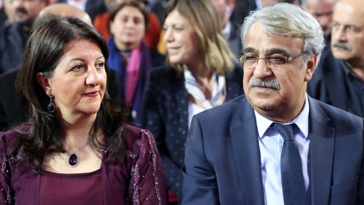 HDP eş başkanları: 'Görevi bırakıyoruz'