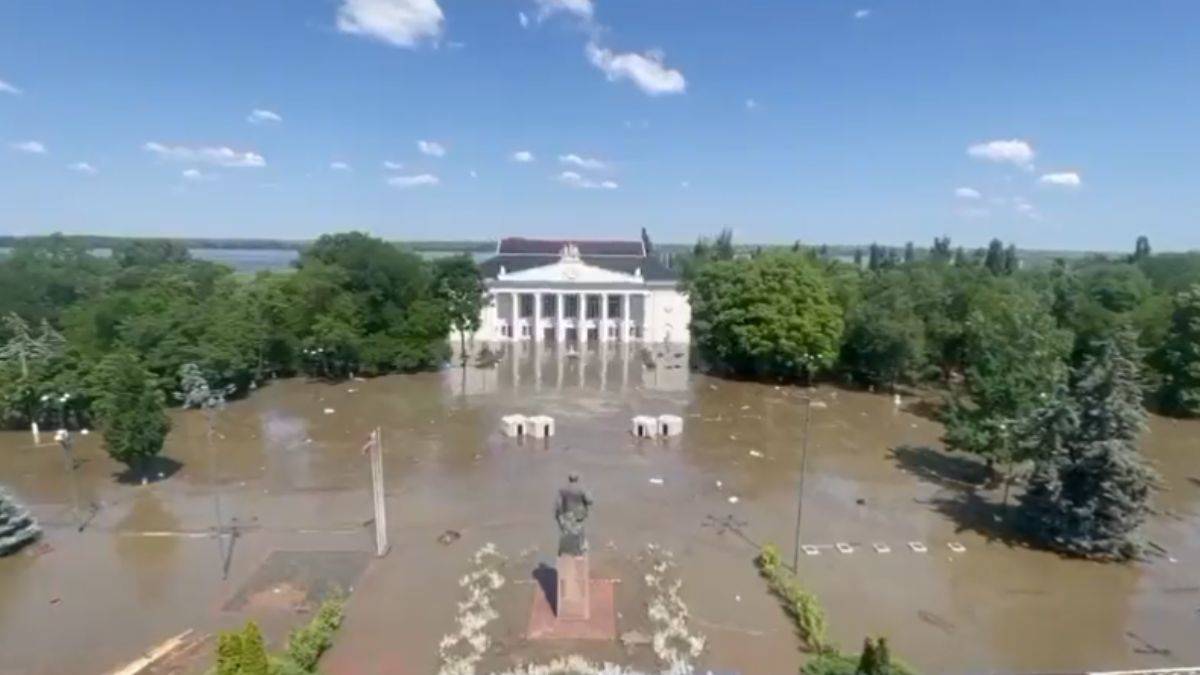 Ukrayna'da baraj bombalandı