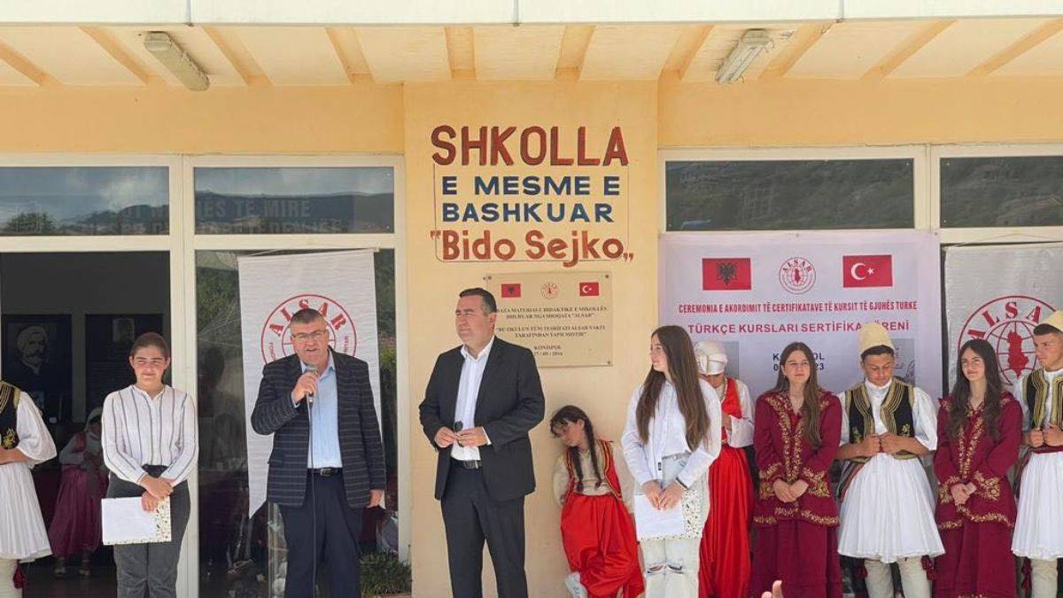 Arnavutluk’ta Türkçe kursu töreni