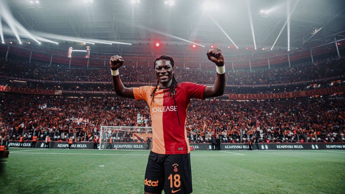 Galatasaray'dan açıklama, Gomis'ten veda paylaşımı