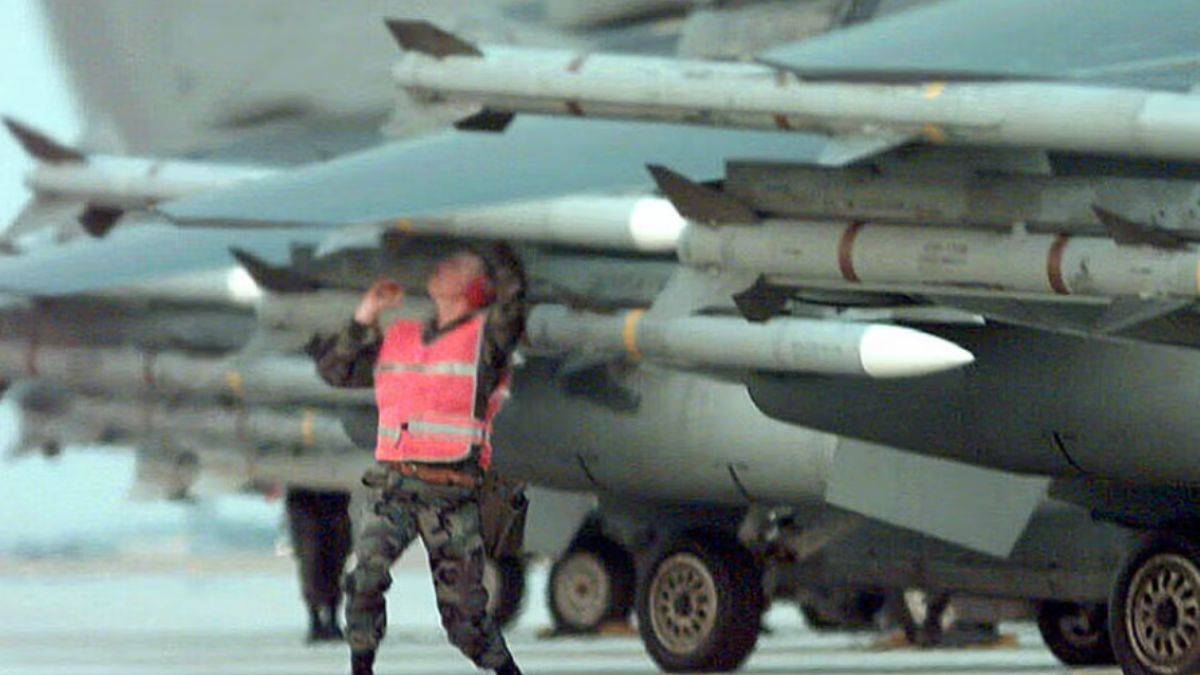 İsveç, NATO'ya üye olmadan harekete geçti