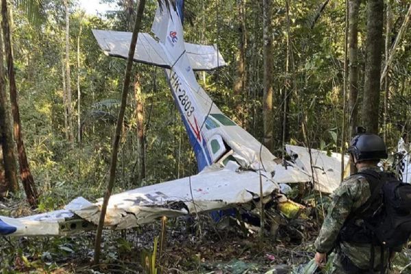Kolombiya'da 40 gün önce düşen uçaktan müjde! 4 çocuk sağ kurtuldu