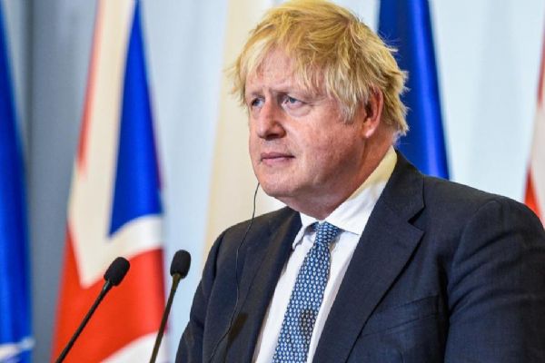Boris Johnson milletvekilliğinden istifa ettiğini duyurdu