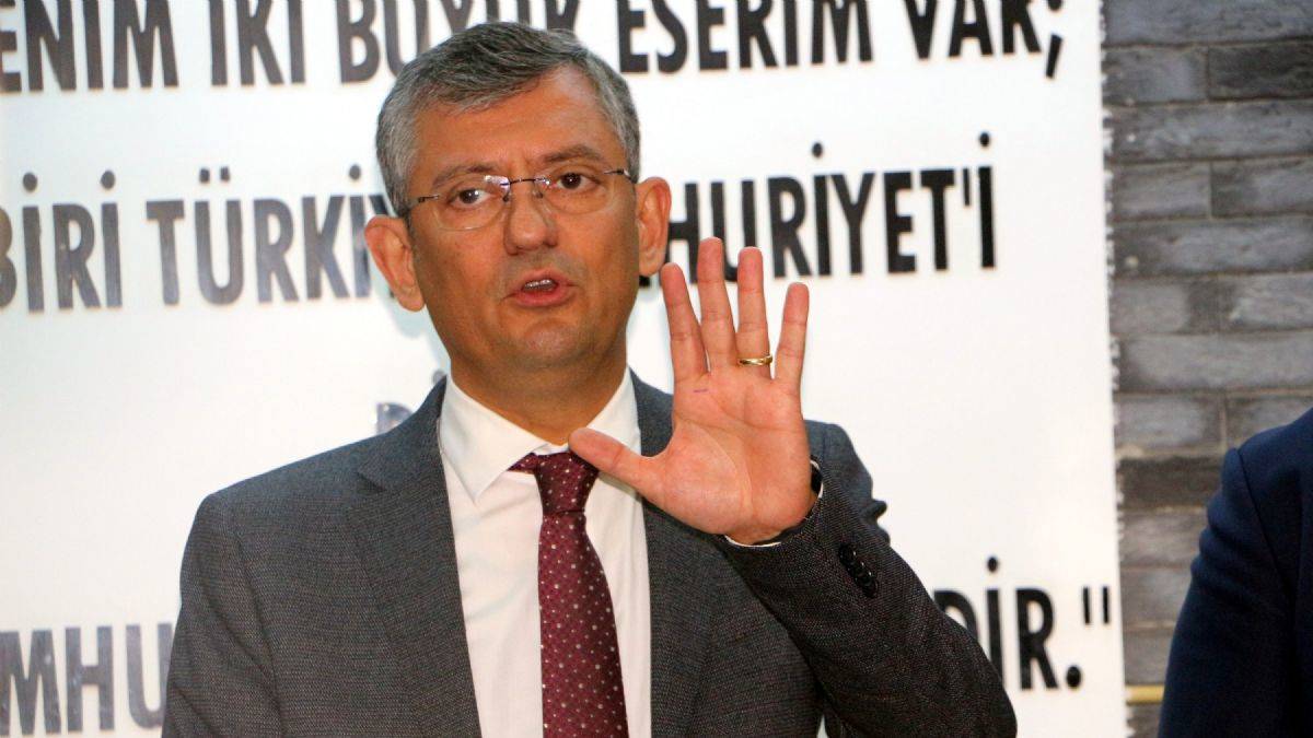 CHP'de Özel'den adaylık sinyali