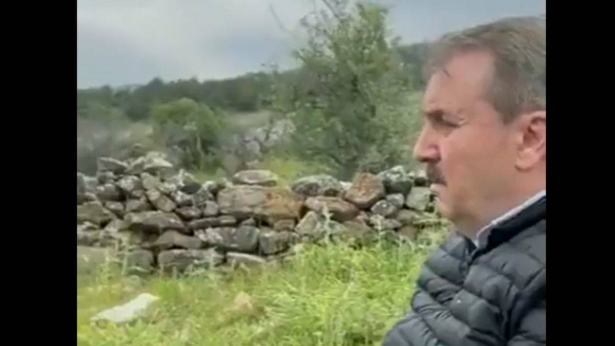 Destici'den 'minnet eylemem' şarkılı paylaşım