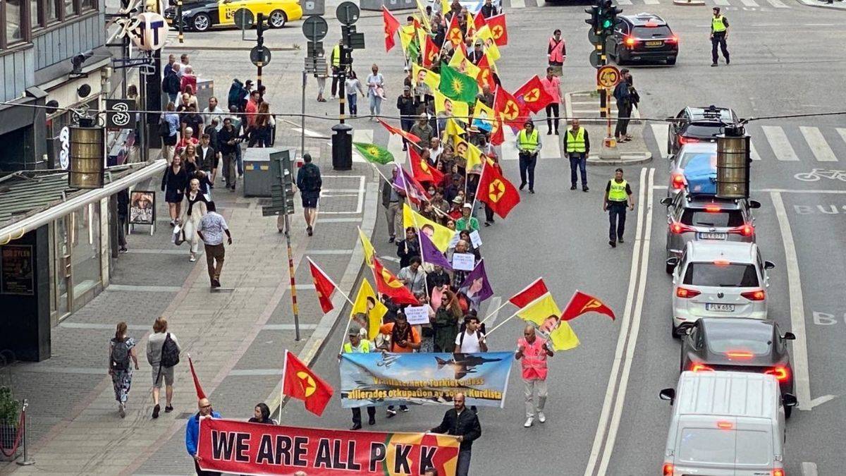 İsveç sıkıştı; bir 'PKK' açıklaması daha