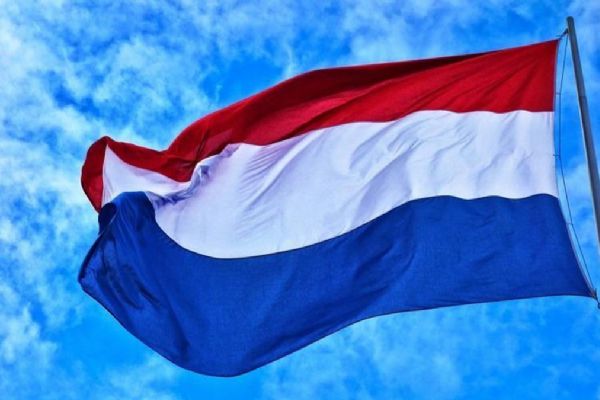 Hollanda, eski sömürgesi Endonezya'nın bağımsızlığını kabul etti