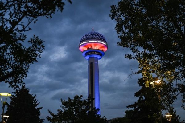 Atakule, Jandarma Teşkilatının 184. kuruluş yıl dönümüne özel ışıklandırıldı