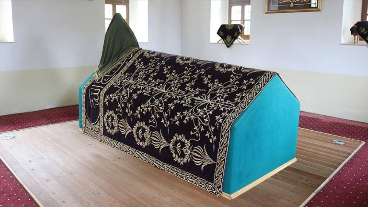 Murat Hüdavendigar, Kosova'daki kabri başında anıldı