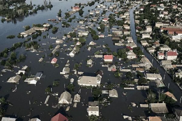 Evsiz kalan binlerce Ukraynalı yardım bekliyor
