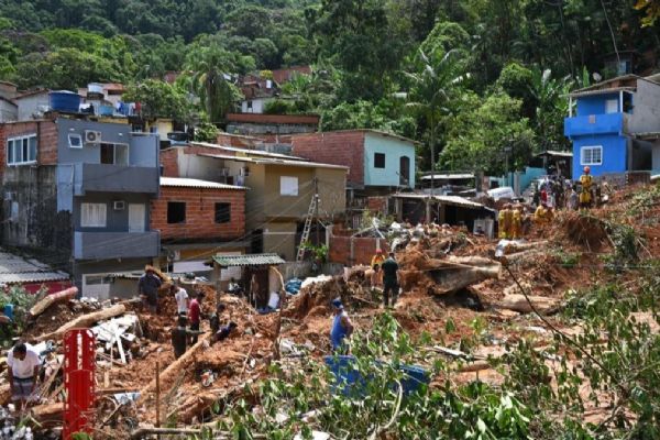 Brezilya'nın güneyinde etkili olan kasırgada ölü sayısı 13'e yükseldi