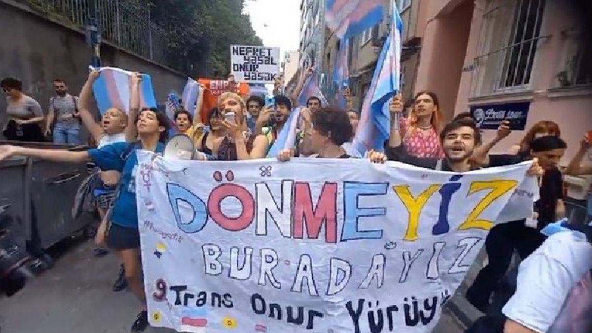 'LGBT çukuru ile düzgün mücadele yolları'