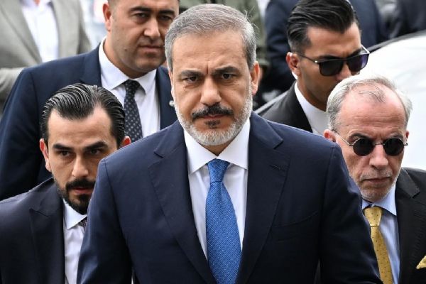 Dışişleri Bakanı Fidan İngiltere'ye gidiyor