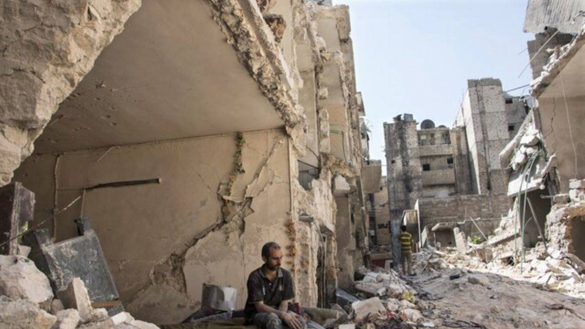 Suriye ordusu ve İran destekli gruplardan Halep'e saldırı