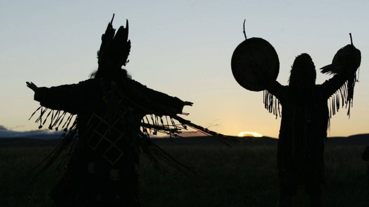 Şamanlar, Rus ordusu için ayin düzenledi