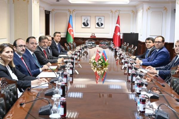 Bakan Yumaklı, Azerbaycanlı mevkidaşıyla görüştü
