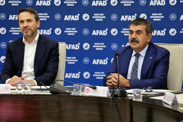 Bakan Tekin: Eylülde Hatay'da eğitim öğretim süreci sağlıklı şekilde başlatılacak