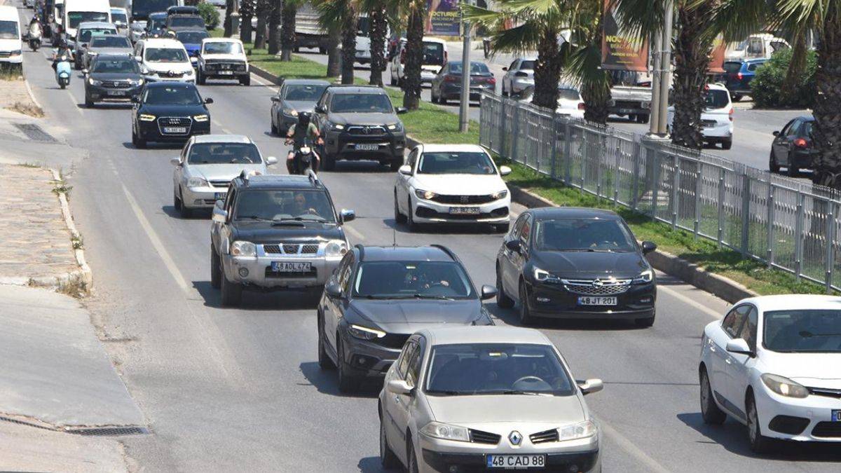 Bodrum'a son 24 saatte 24 bin araç giriş yaptı