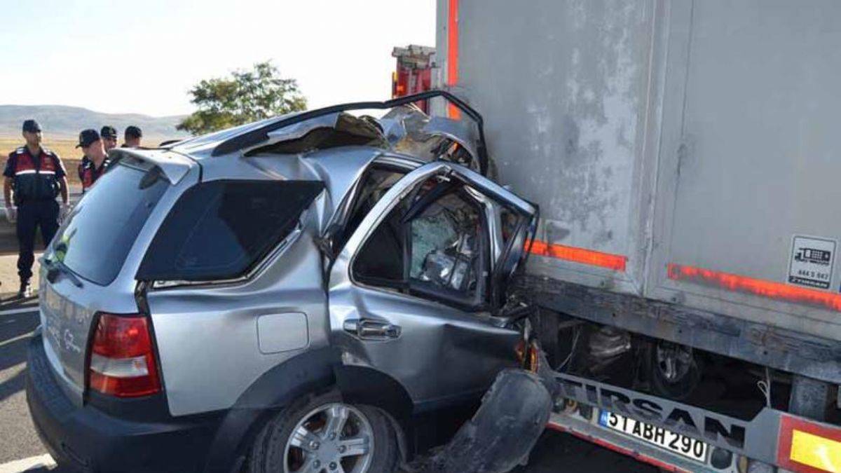 Bayramda dikkat: Uzun yol kabusu 'yol hipnozu'