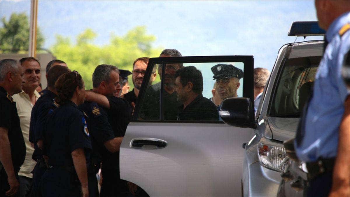 Sırbistan'ın serbest bıraktığı 3 Kosovalı polis ülkelerine ulaştı