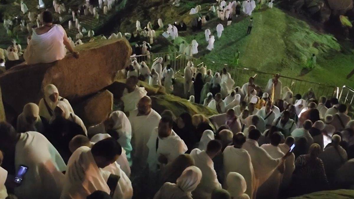 Hacı adayları Arafat'ta