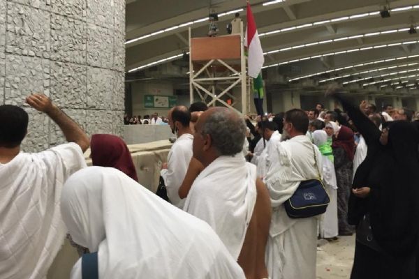 Yaklaşık 2,5 milyon Müslüman hacı oldu