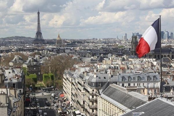 Fransa onayladı! 15 yaş altındakiler veli iznine tabi tutulacak