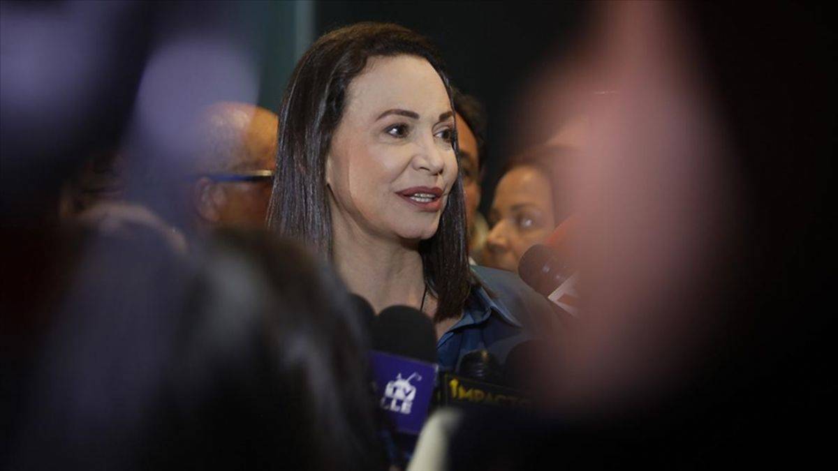 Venezuela'da muhalif aday Machado'ya siyasi yasak