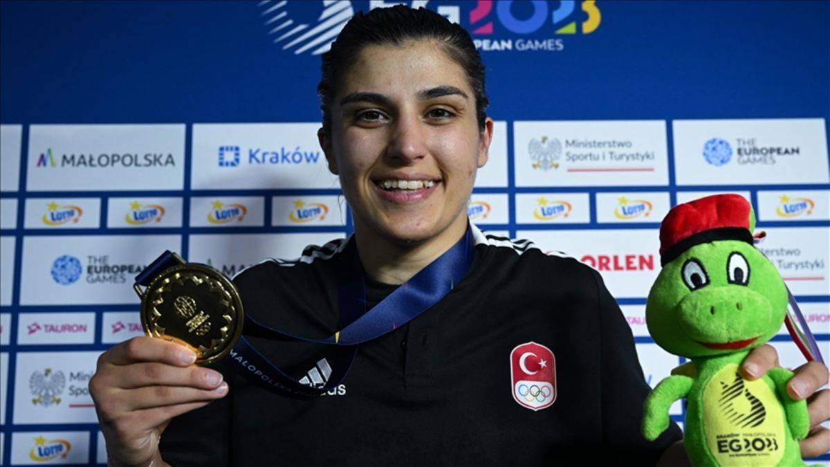 Busenaz Sürmeneli altın madalya kazandı