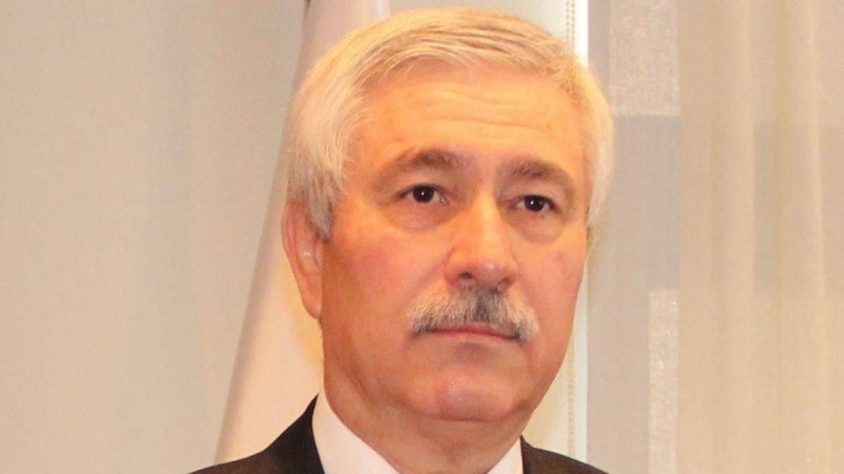 FETÖ'den aranan rektör hastanede yakalandı