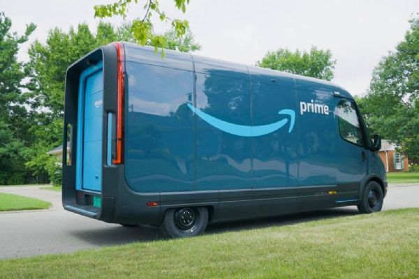 Amazon'un Avrupa'da ilk elektrikli teslimat minibüsleri Almanya yollarına çıkacak