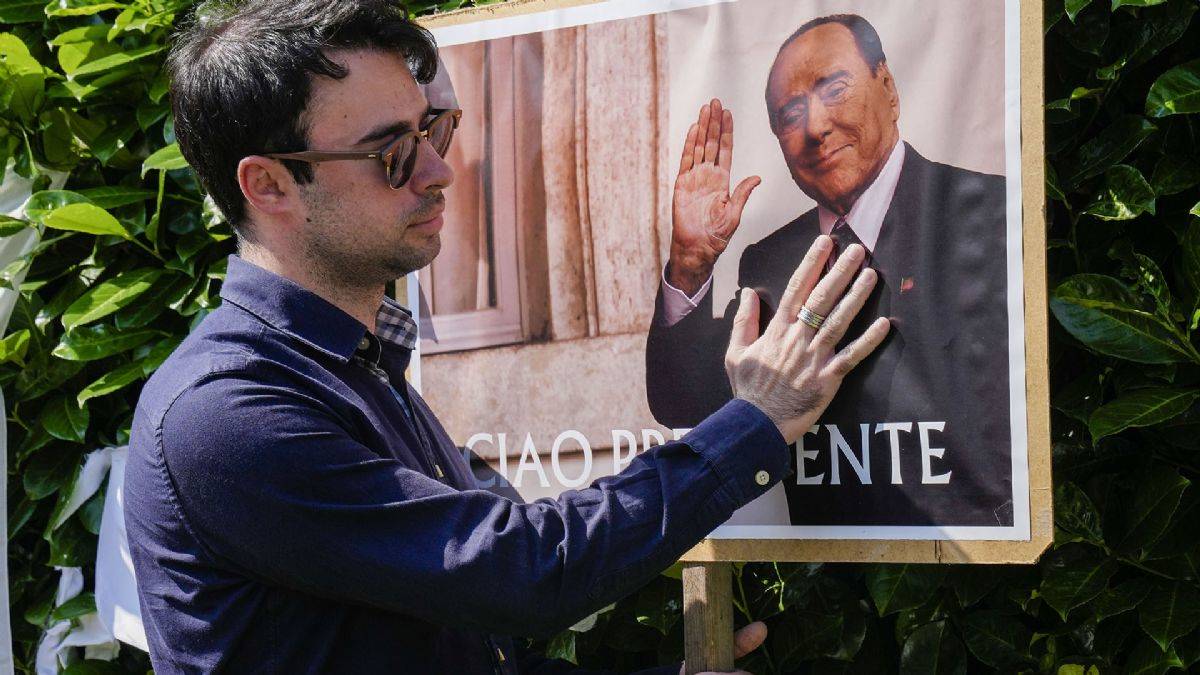 Berlusconi'nin vasiyetnamesinin detayları belli oldu