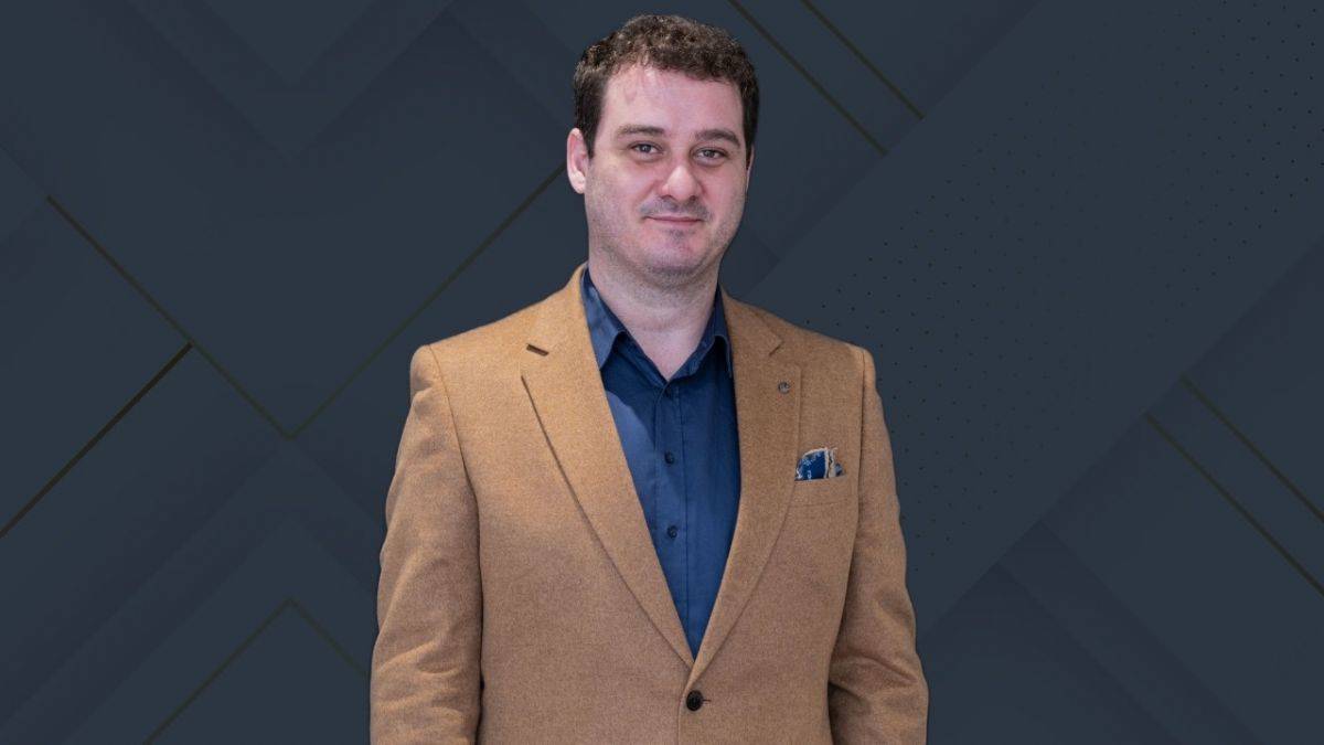 Op. Dr. Umut Suadiye: Super Fox Eye tek ameliyatta 4 etki sunuyor